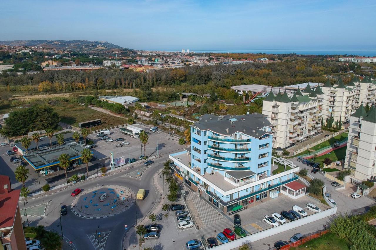 B&B Palazzo Del Toro Montesilvano Ngoại thất bức ảnh