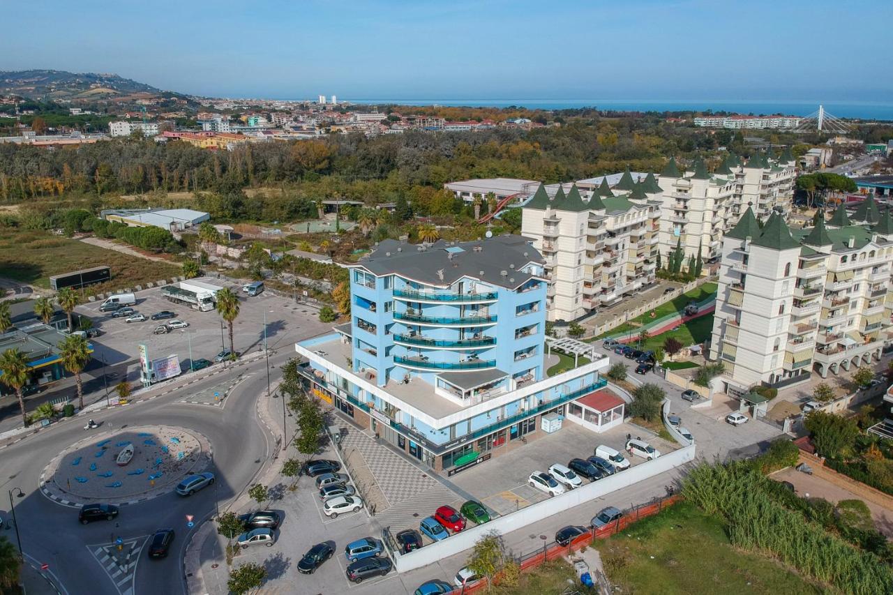 B&B Palazzo Del Toro Montesilvano Ngoại thất bức ảnh