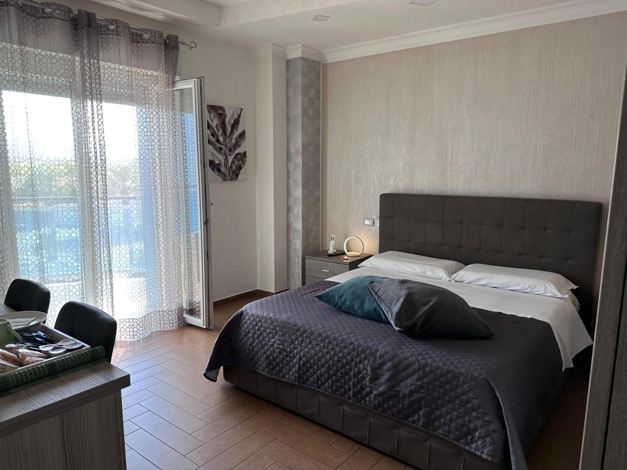 B&B Palazzo Del Toro Montesilvano Ngoại thất bức ảnh