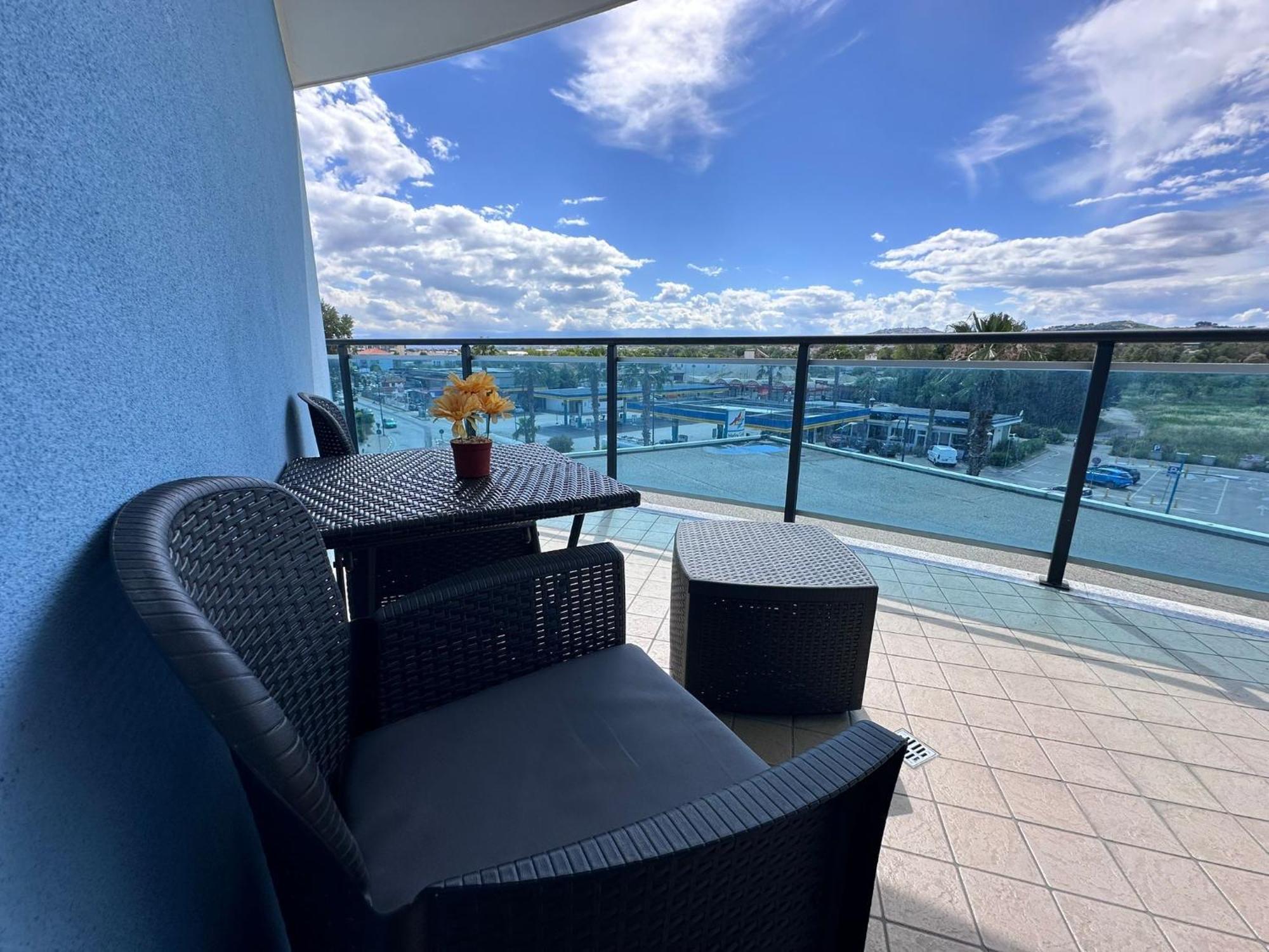 B&B Palazzo Del Toro Montesilvano Ngoại thất bức ảnh