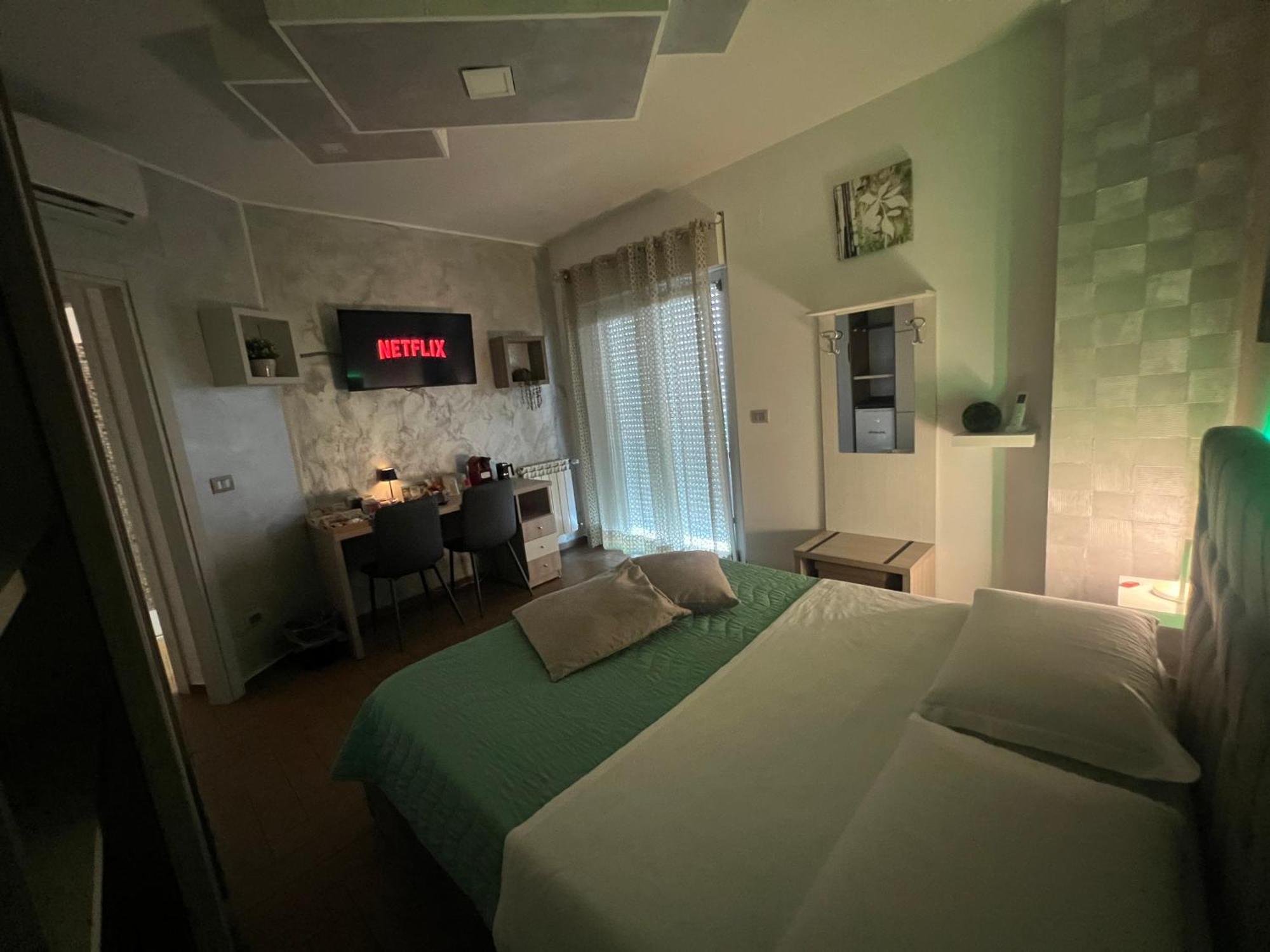 B&B Palazzo Del Toro Montesilvano Ngoại thất bức ảnh