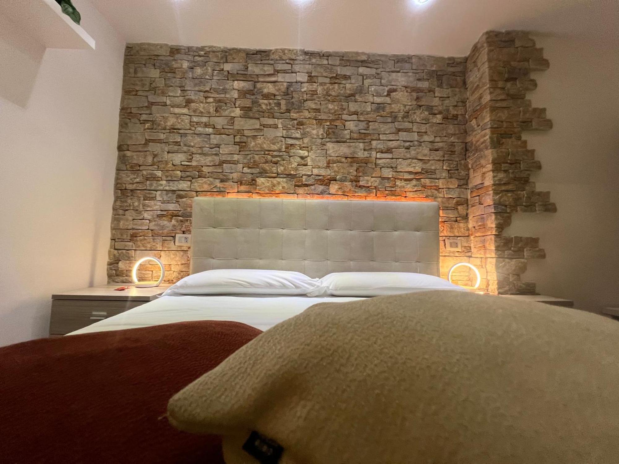 B&B Palazzo Del Toro Montesilvano Ngoại thất bức ảnh